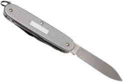 Victorinox Pioneer X Argent 0.8231.26 Couteau Suisse -Magasin De Fournitures De Couteaux VT0 8231 26 05 victorinox pioneer x vt0 8231 26 05