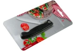 Victorinox SwissClassic Couteau à Légumes Pliant Dentelé Noir, 6.7833.FB 15 Victorinox SwissClassic Couteau à Légumes Pliant Dentelé Noir, 6.7833.FB -Magasin De Fournitures De Couteaux VT6 7833 FB 07 victorinox